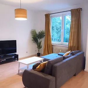 spacious-70sqm-apt-in-popular-location.dusseldorf-hotel.net/